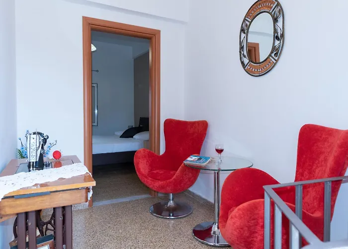 Anna's House * Rhodes City